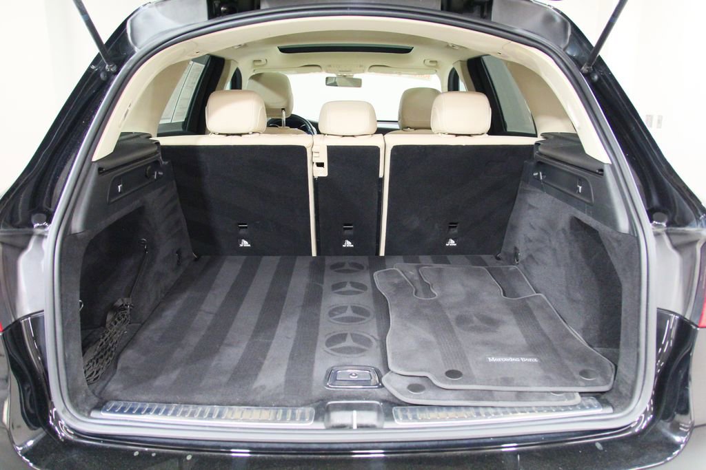 Used 2020 Mercedes-Benz GLC 300 4MATIC image 24