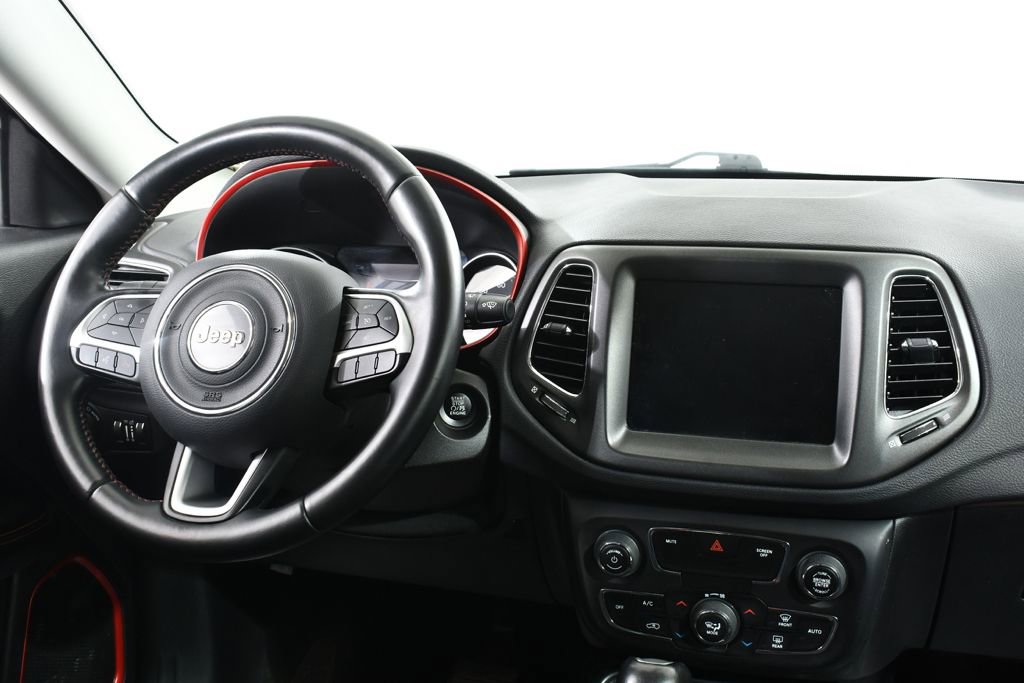 Used 2019 Jeep Compass Trailhawk image 8