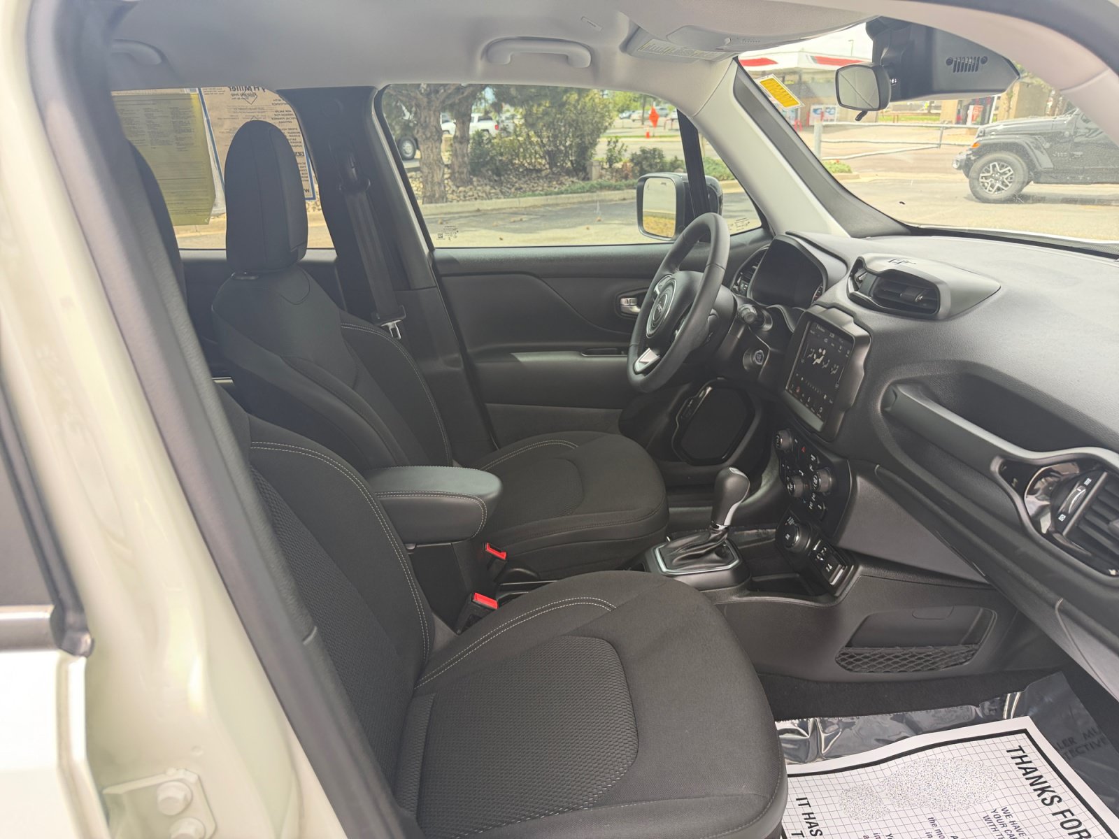 Used 2023 Jeep Renegade Altitude AWD/4WD image 19