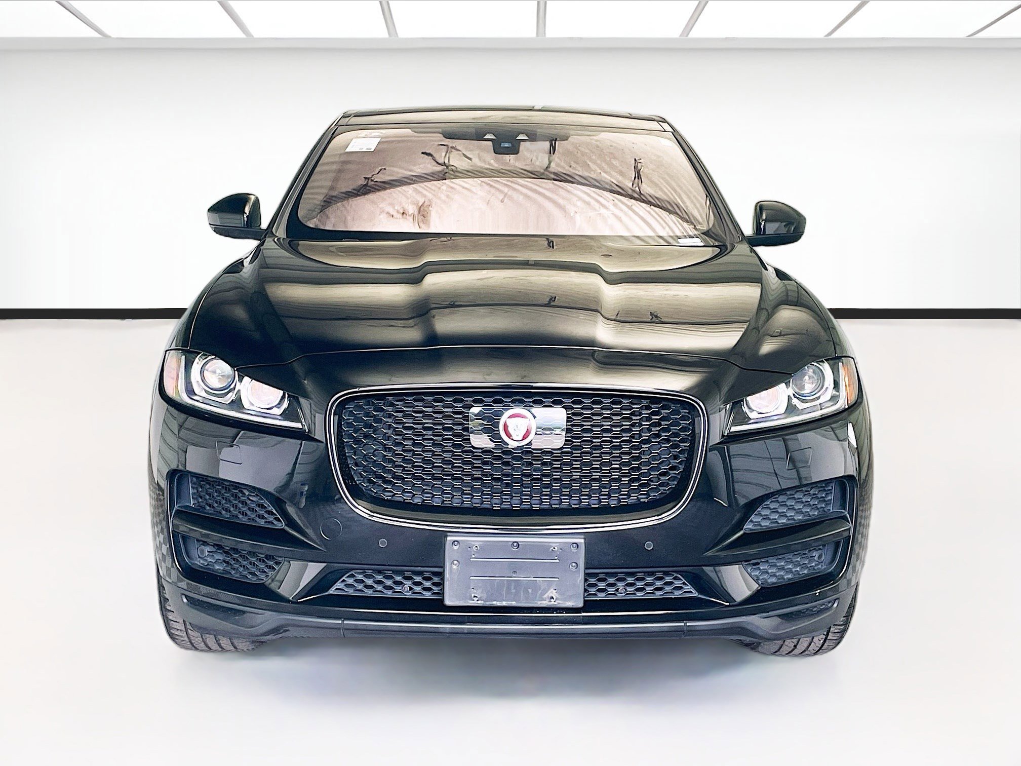 Used 2020 Jaguar F-PACE Prestige AWD/4WD image 2