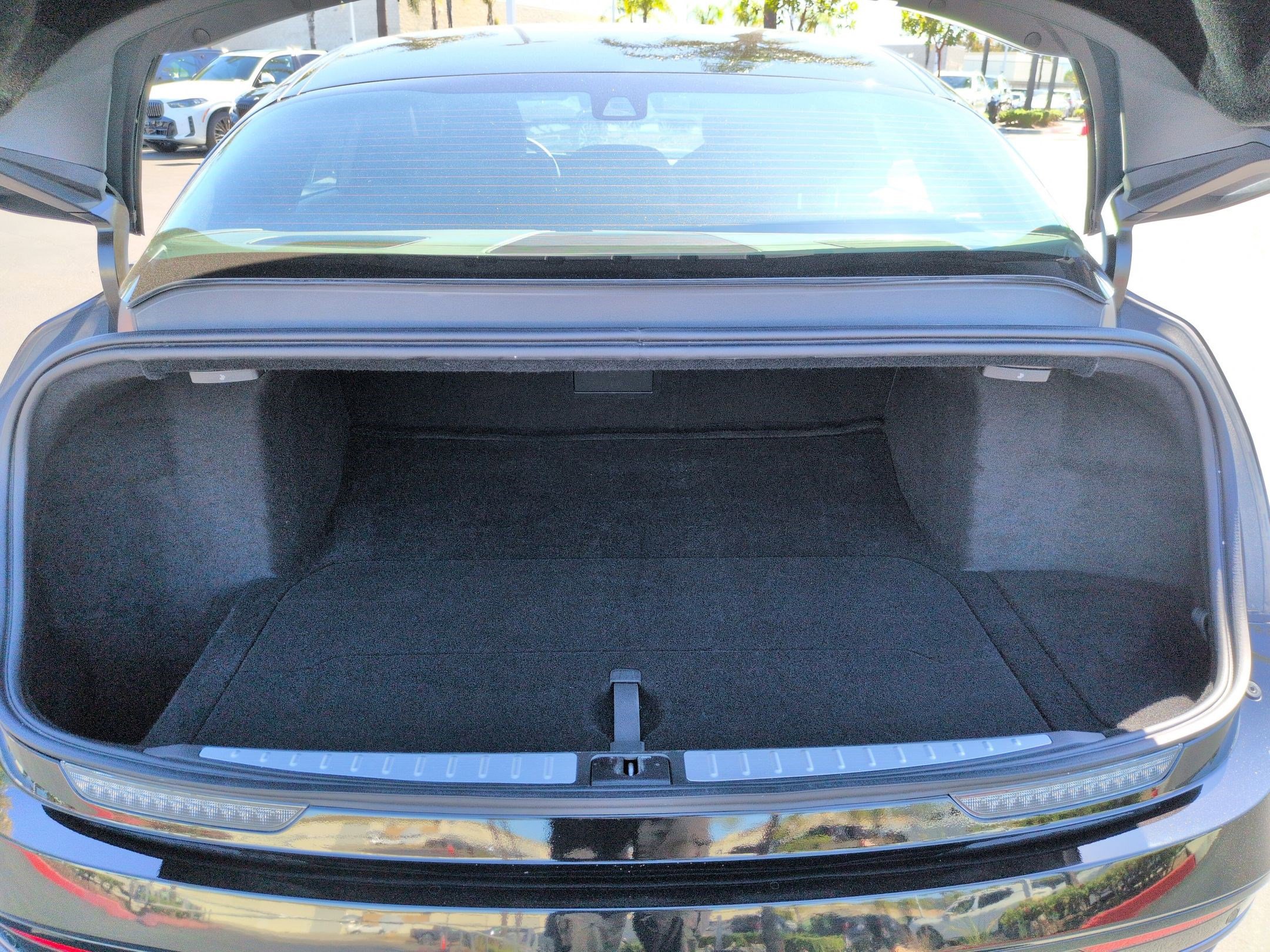 Used 2024 Lucid Air Touring image 31