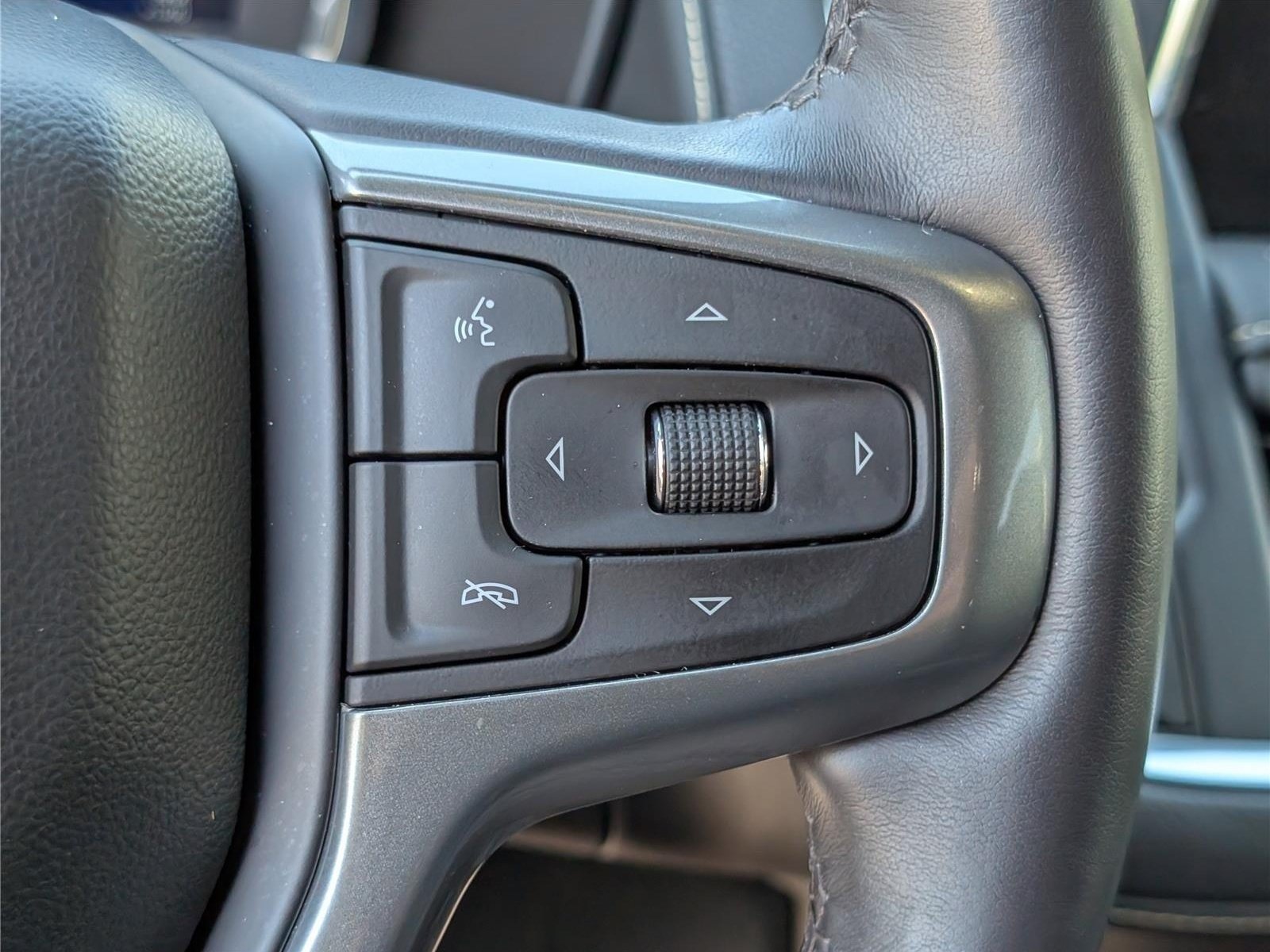 Used 2024 Chevrolet Tahoe Premier w/ Advanced Technology Package AWD/4WD image 30