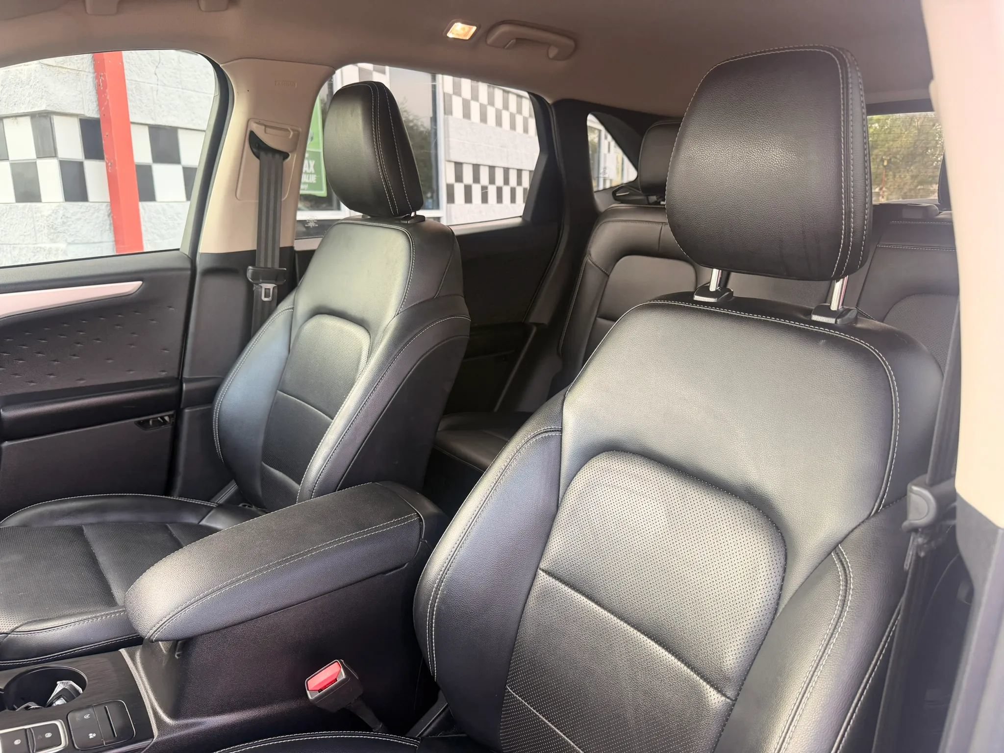 Used 2020 Ford Escape SEL AWD/4WD image 11