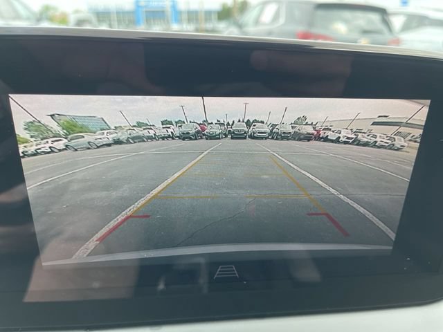 Used 2024 Buick Envista Sport Touring w/ Convenience I Package FWD image 17