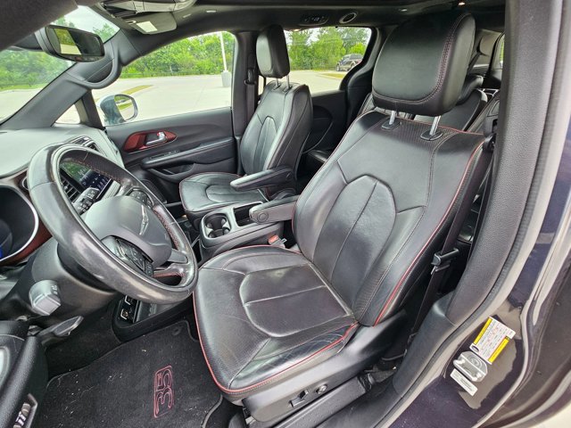 Used 2020 Chrysler Pacifica Limited FWD image 18