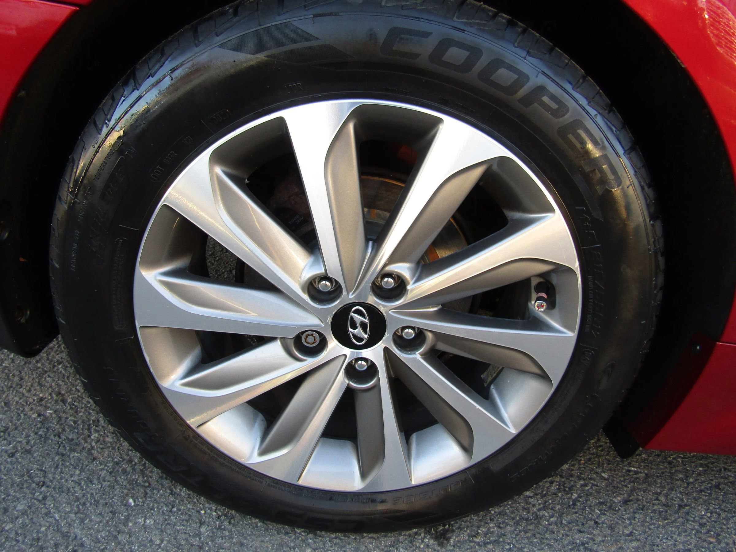 Used 2015 Hyundai Sonata Sport w/ Option Group 03 image 32