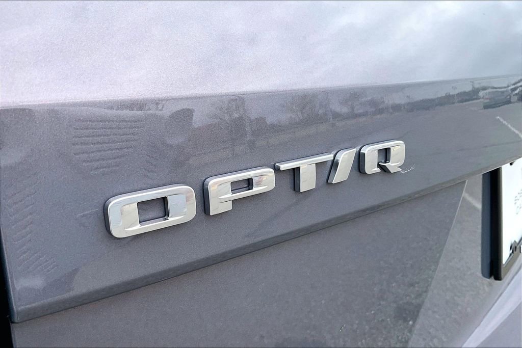 Used 2025 Cadillac Optiq Luxury 1 image 33