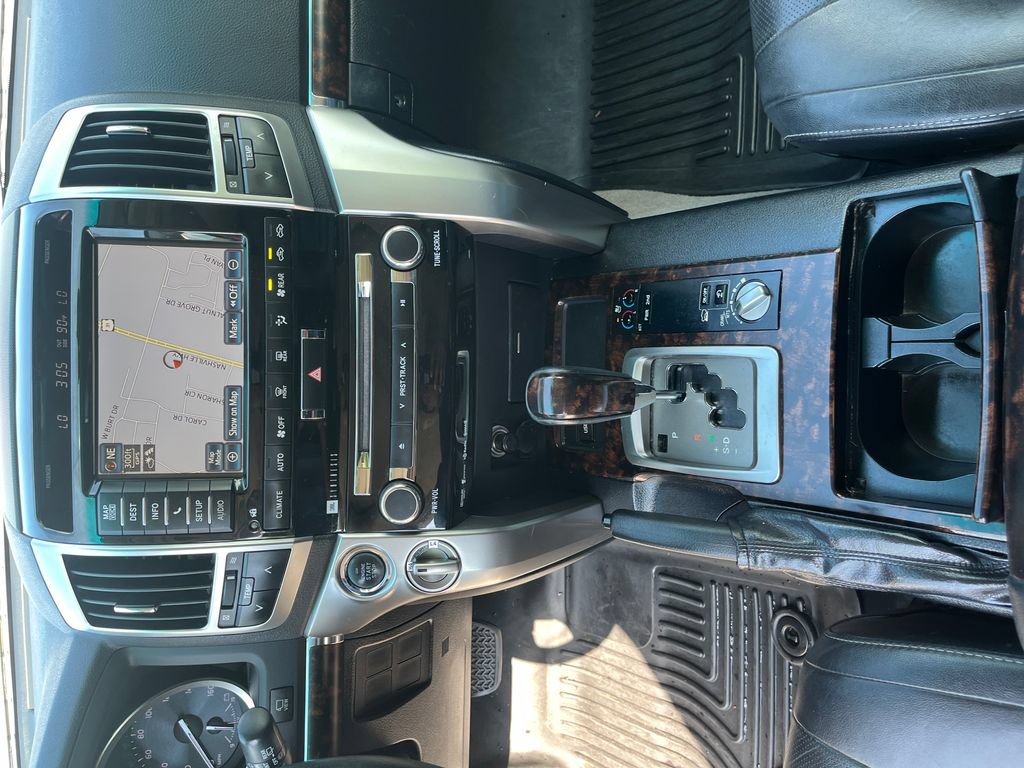 Used 2015 Toyota Land Cruiser AWD/4WD image 26