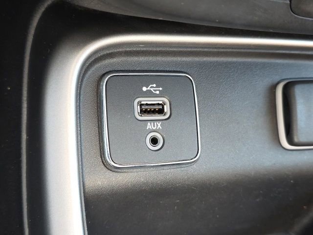 Used 2017 Jeep Compass Latitude w/ Popular Equipment Group FWD image 20
