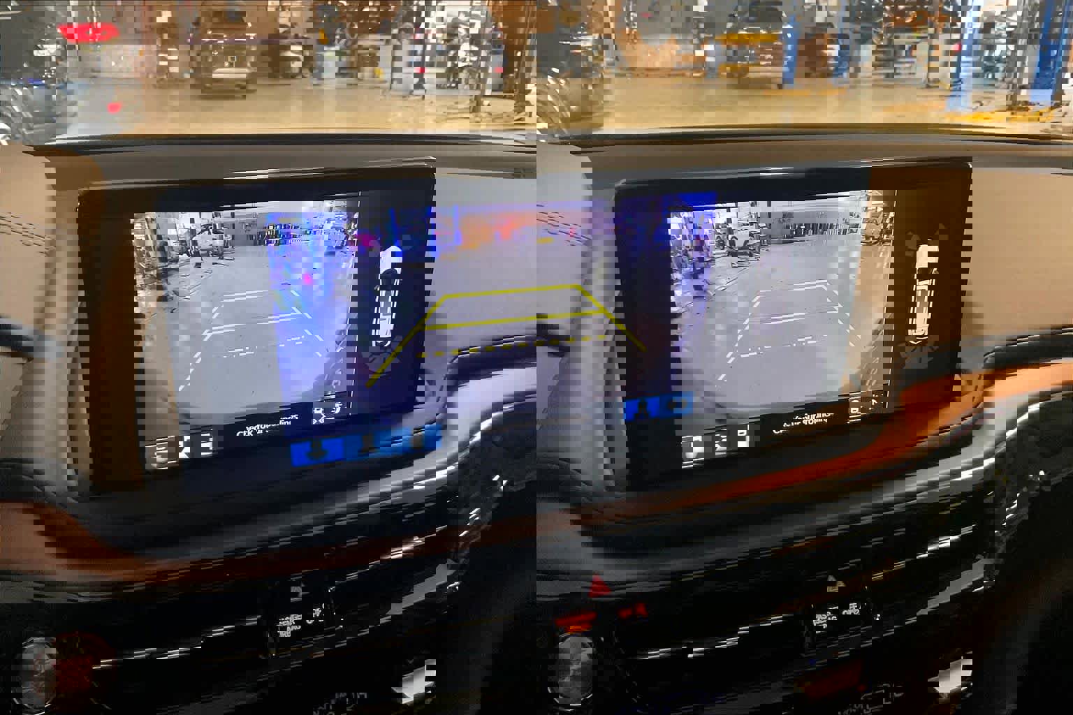 Used 2025 Acura MDX FWD w/ Technology Package image 27