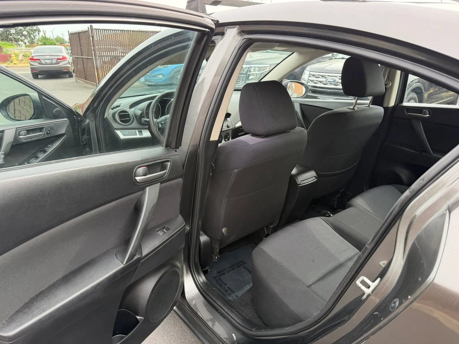Used 2010 MAZDA MAZDA3 i Touring FWD image 10
