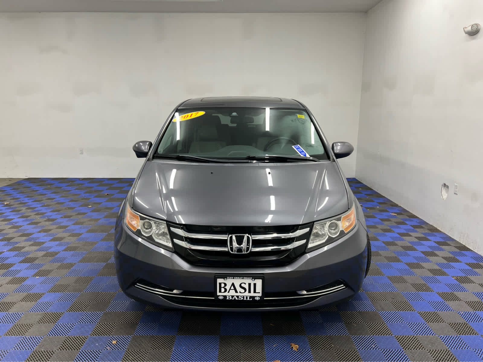 Used 2017 Honda Odyssey EX-L image 2