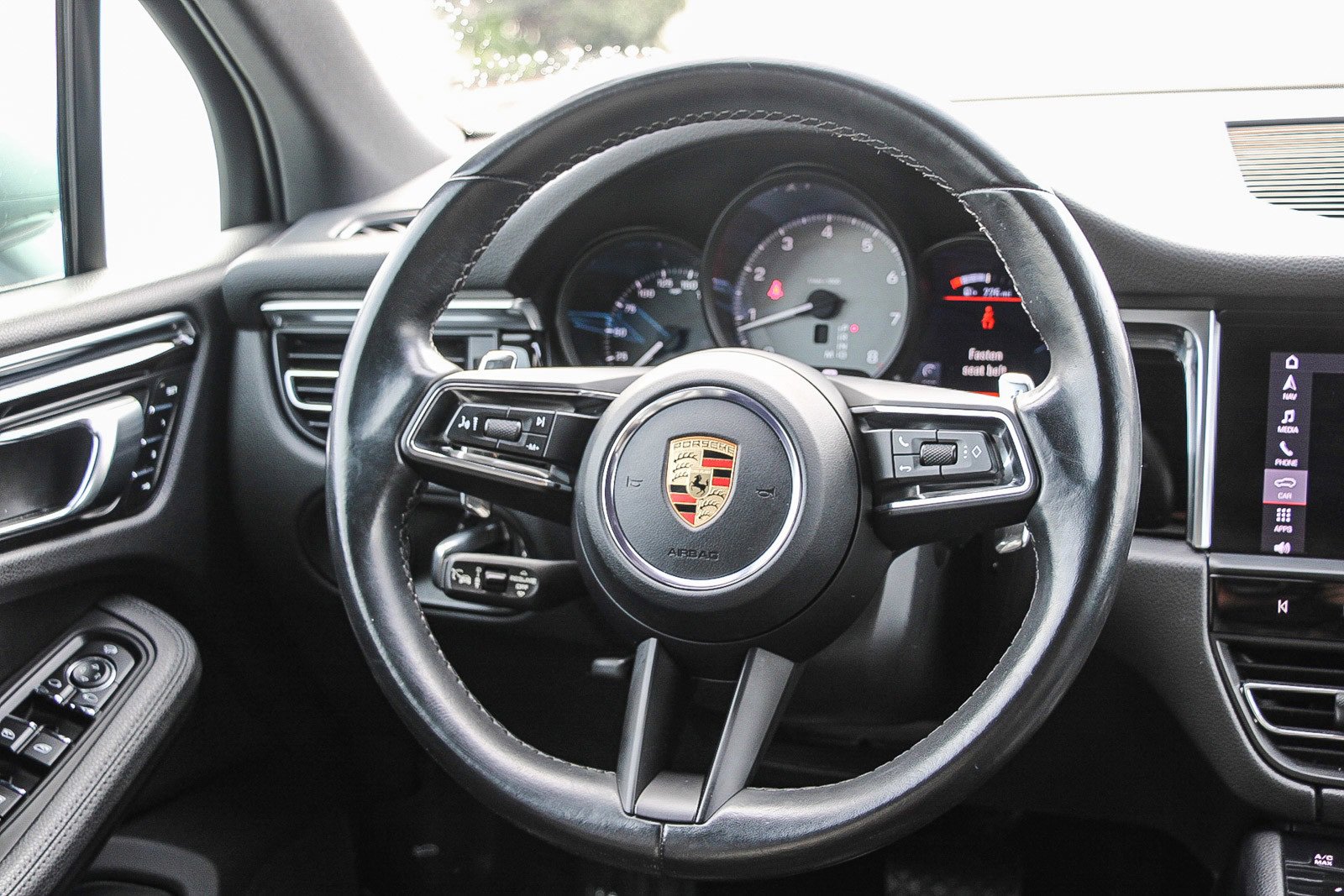 Used 2023 Porsche Macan S image 15