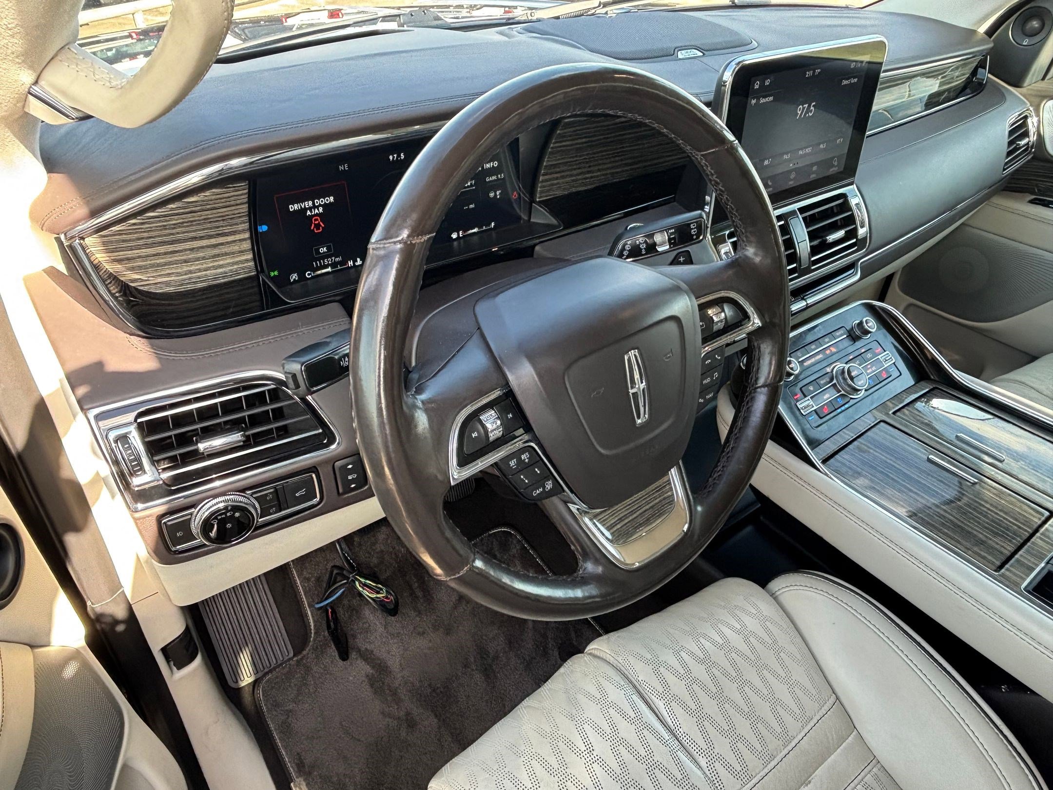 Used 2020 Lincoln Navigator L Black Label w/ Cargo Convenience Package image 12