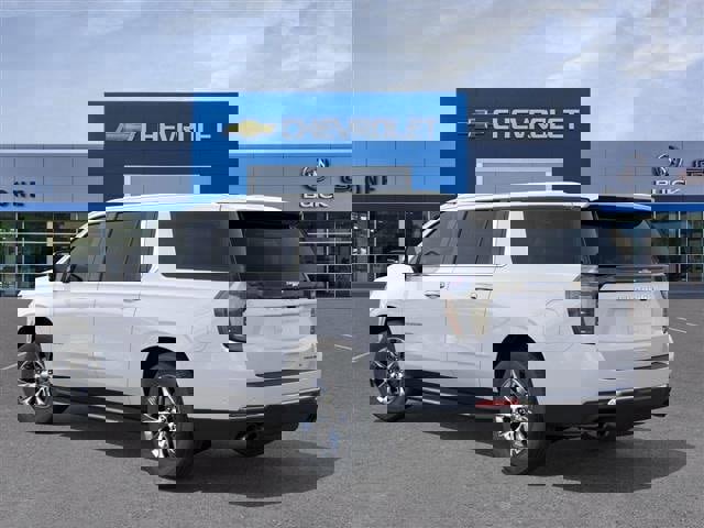 New 2026 Chevrolet Suburban Premier image 3