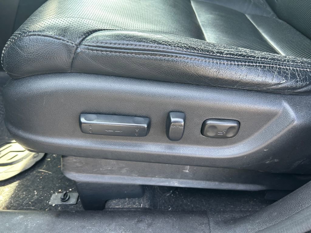 Used 2016 Honda CR-V Touring image 13