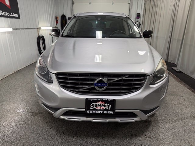 Used 2017 Volvo XC60 T6 Dynamic w/ Preferred Option Package AWD/4WD image 2