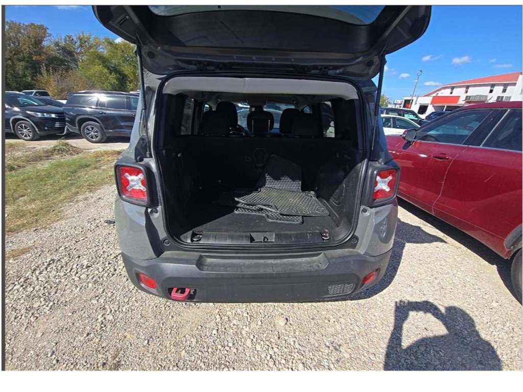 Used 2020 Jeep Renegade Trailhawk w/ Popular Equipment Group image 12