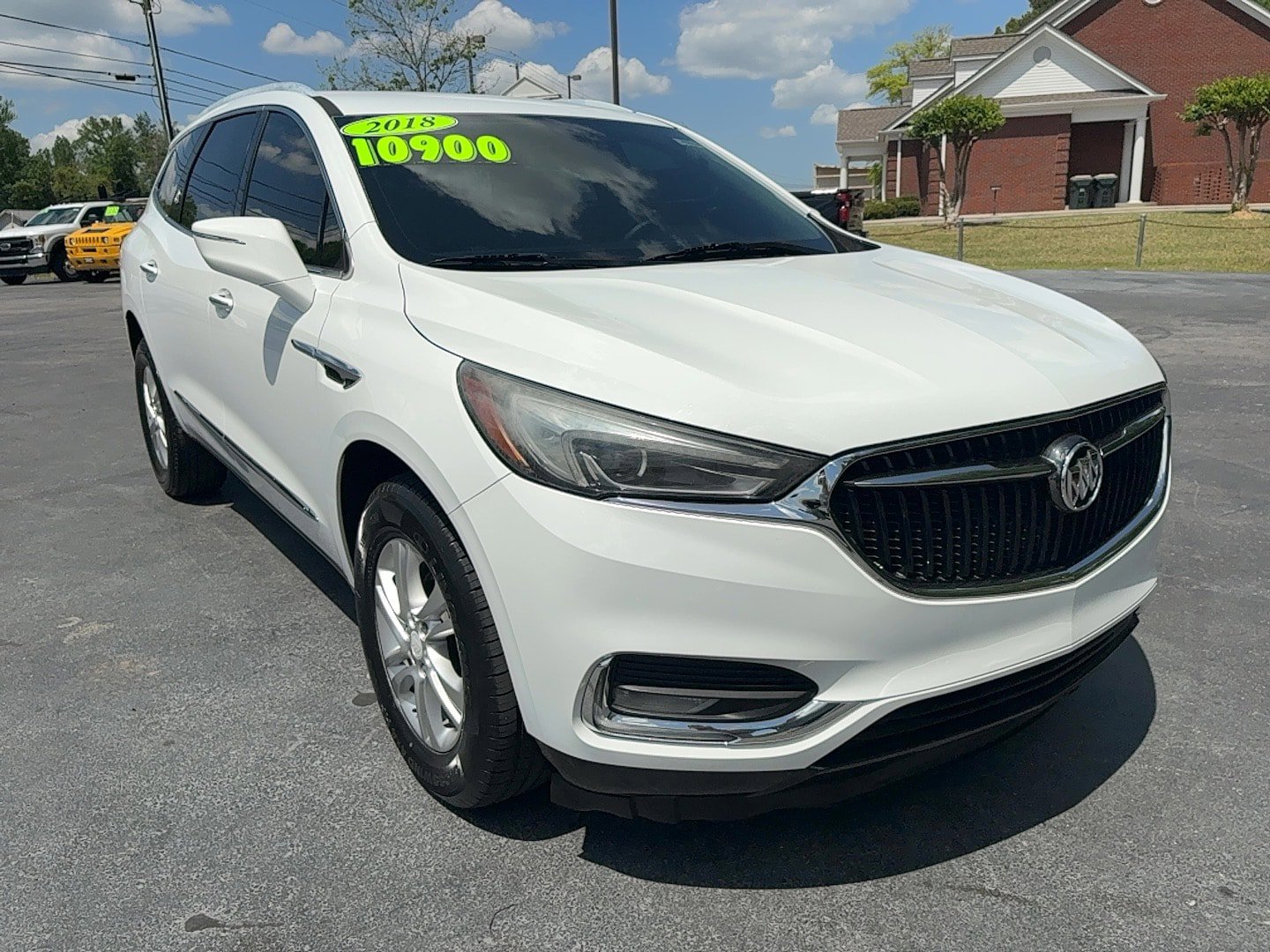 Used 2018 Buick Enclave Essence FWD image 3