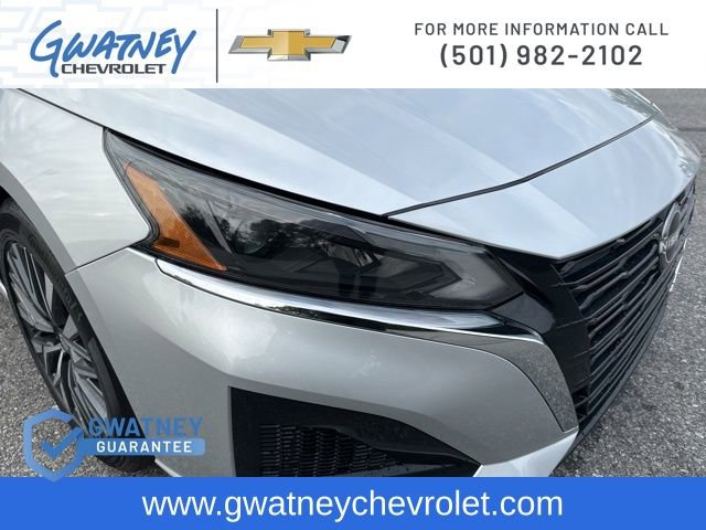 Used 2024 Nissan Altima 2.5 SV image 13