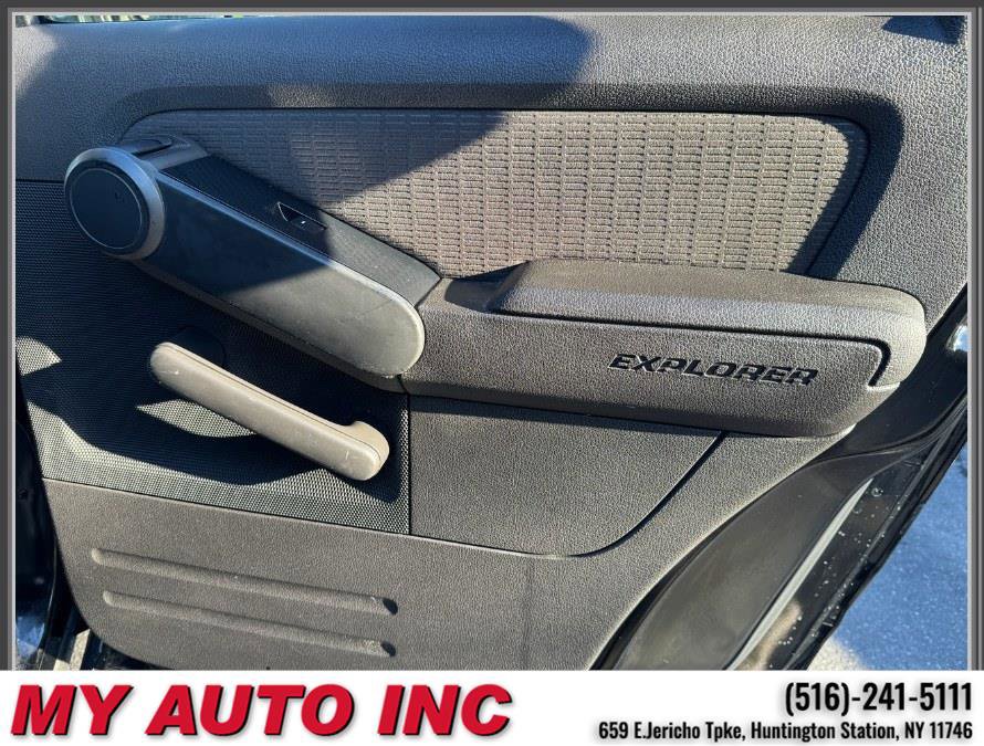 Used 2010 Ford Explorer Sport Trac XLT image 29