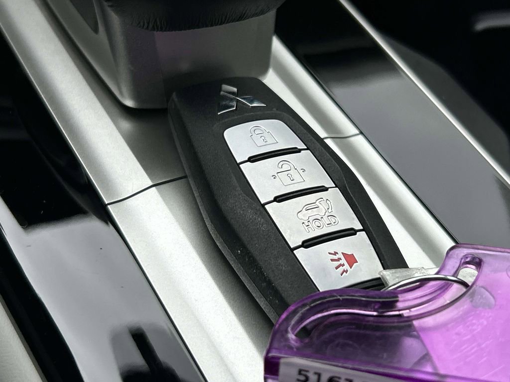 Used 2025 Mitsubishi Outlander SE image 42