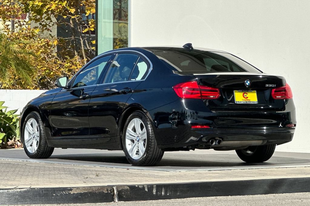 Used 2018 BMW 330i Sedan w/ Premium Package RWD image 5