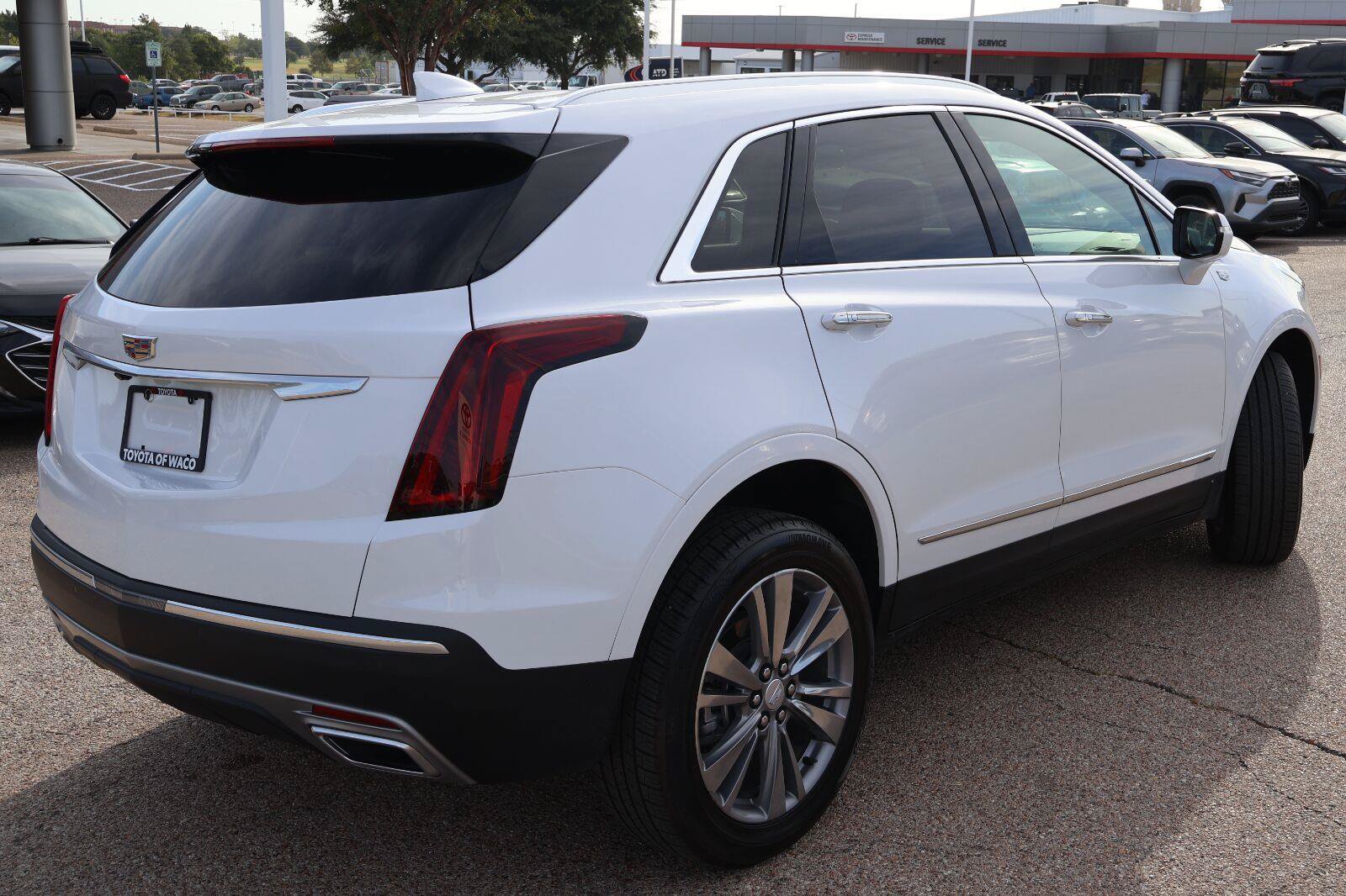 Used 2024 Cadillac XT5 Premium Luxury FWD image 3