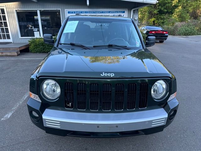 Used 2010 Jeep Patriot Limited AWD/4WD image 2