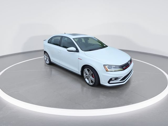 Used 2017 Volkswagen Jetta GLI FWD image 2