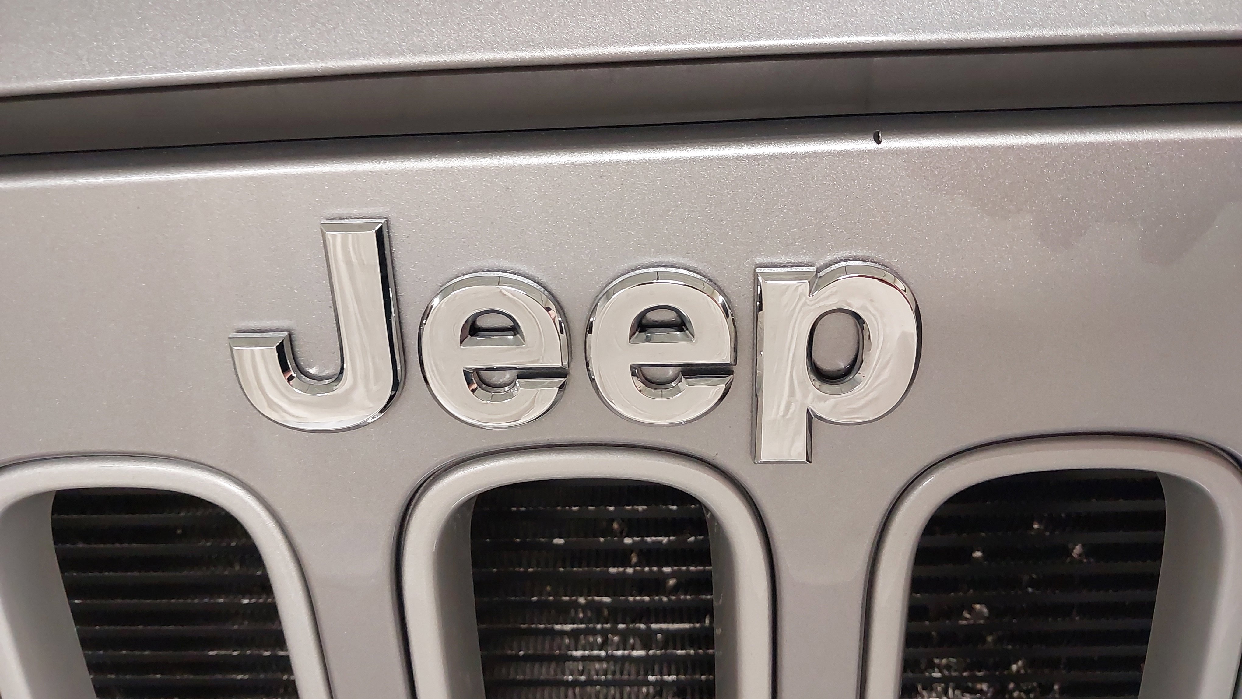 Used 2018 Jeep Wrangler Unlimited Sahara AWD/4WD image 34