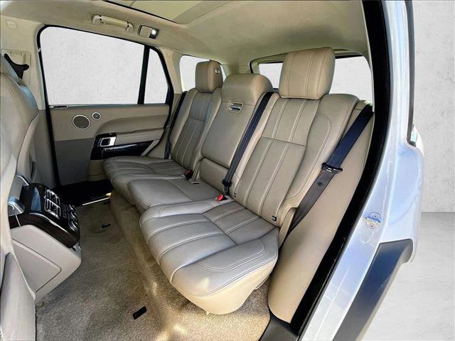 Used 2014 Land Rover Range Rover Supercharged image 28