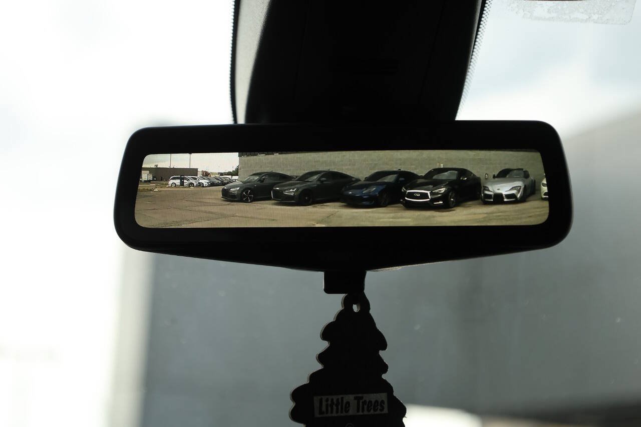 Used 2020 Chevrolet Traverse High Country FWD image 24