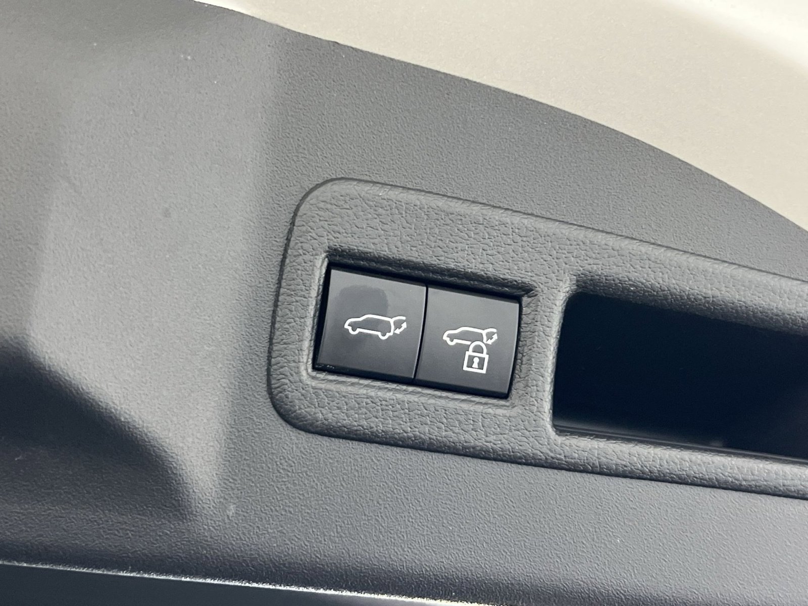 Used 2024 Toyota bZ4X XLE w/ Weather Package image 27