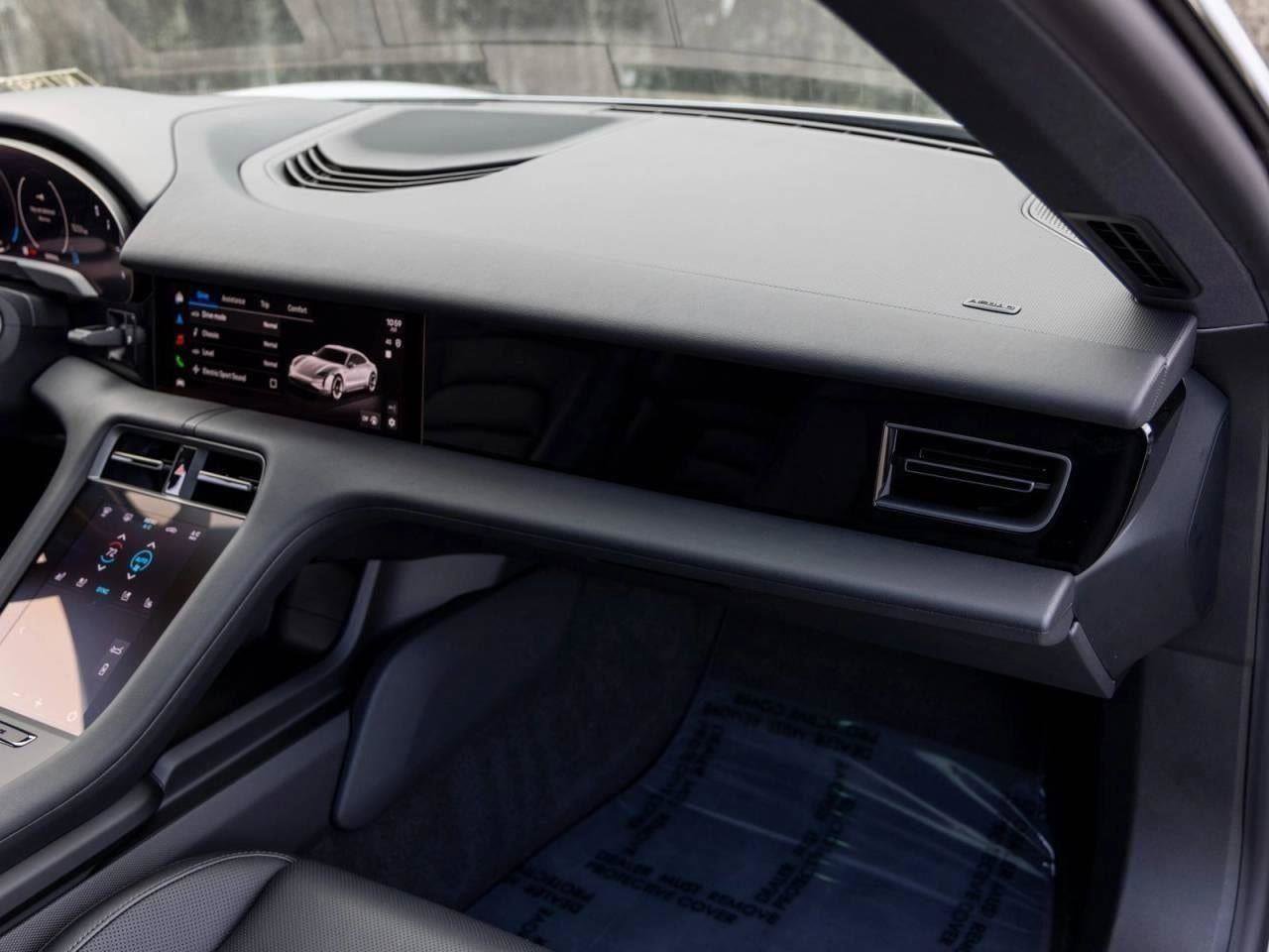 New 2025 Porsche Taycan image 78