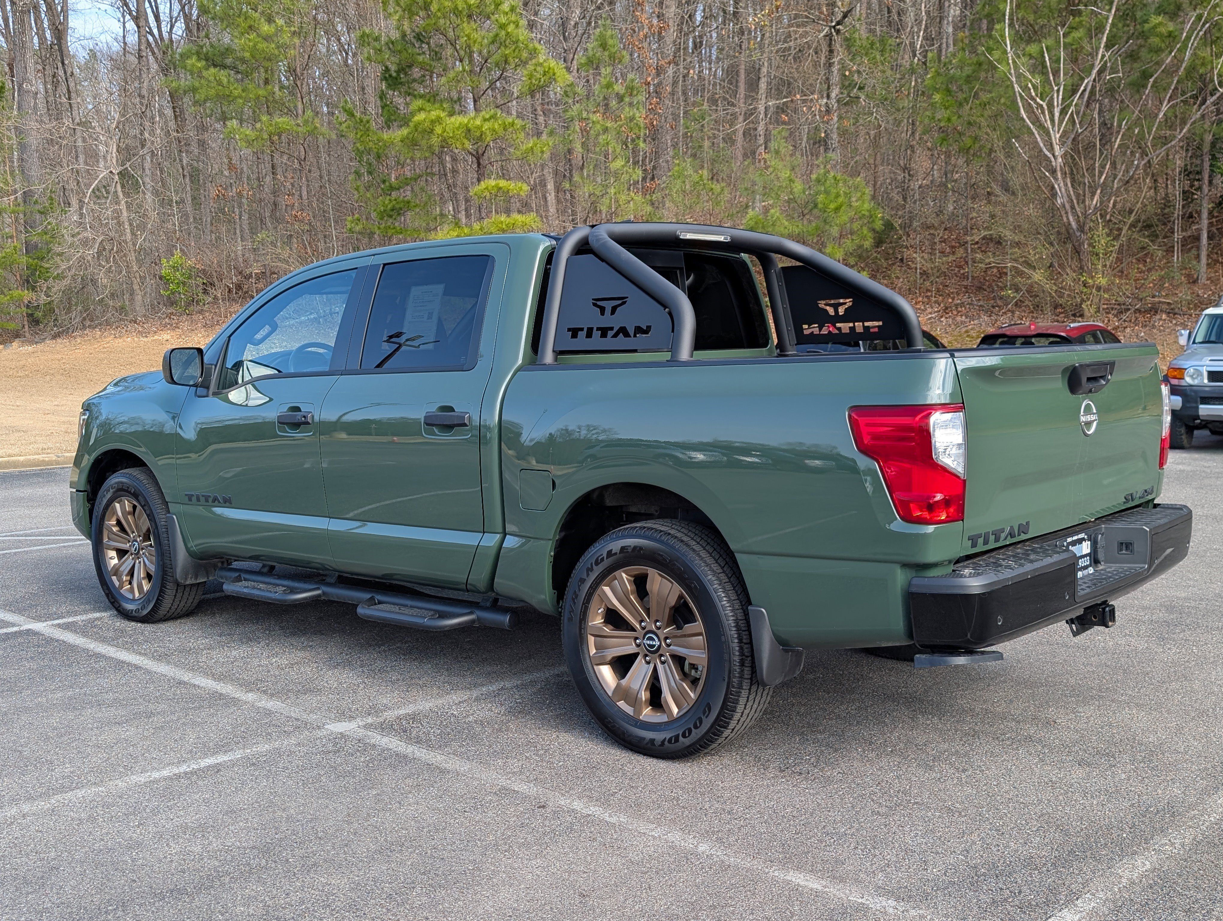 Used 2024 Nissan Titan SV w/ SV Bronze Edition Package image 7