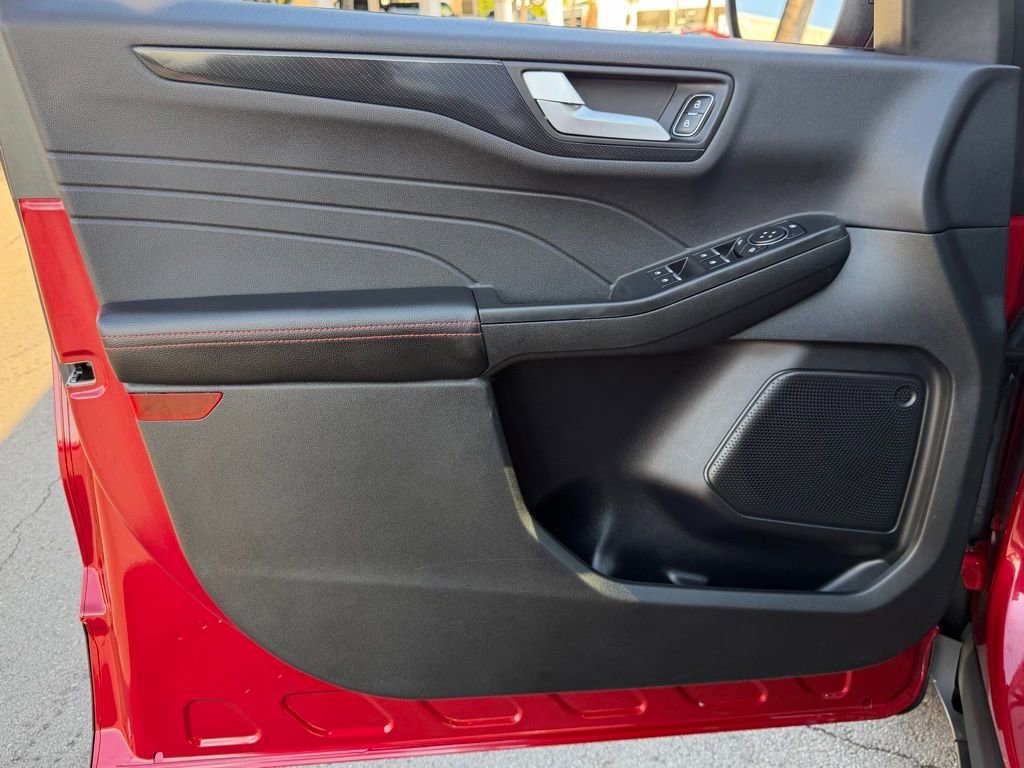 Certified 2025 Ford Escape ST-Line w/ Equipment Group 301A image 13