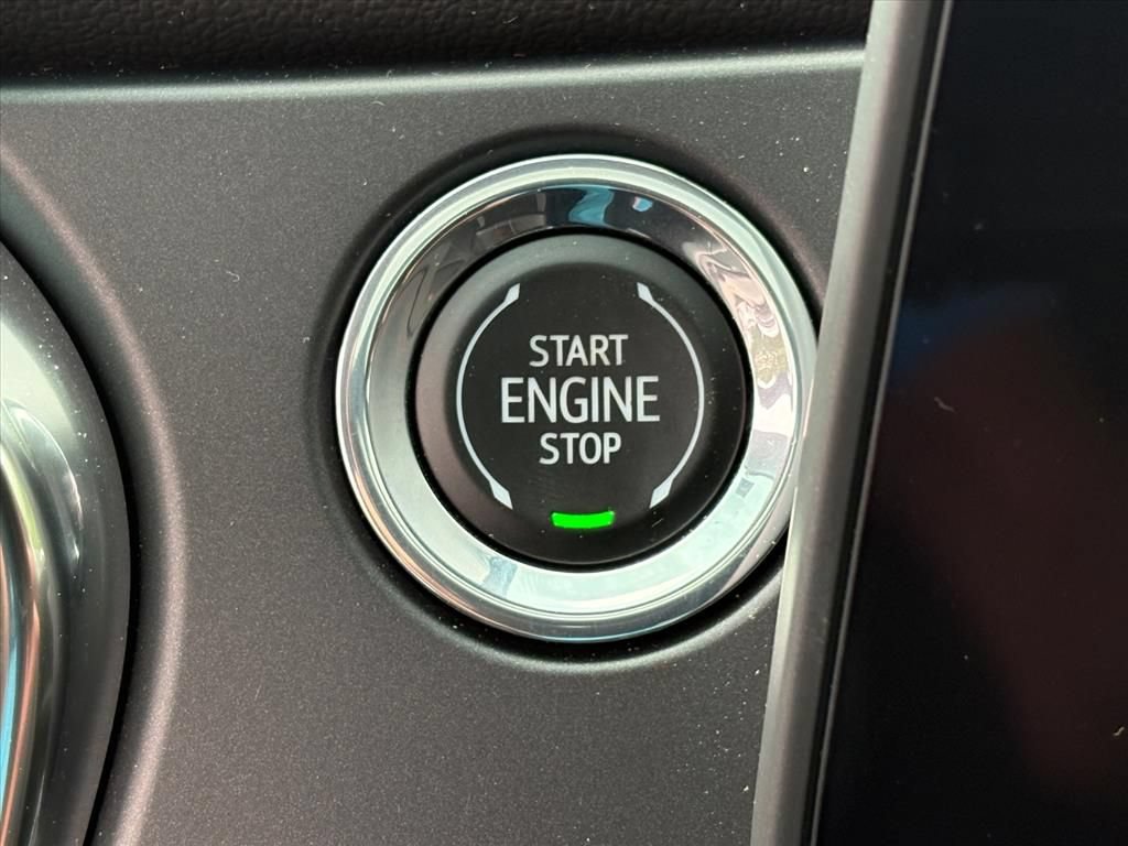 Used 2024 Chevrolet Blazer LT w/ Sound & Technology Package FWD image 13