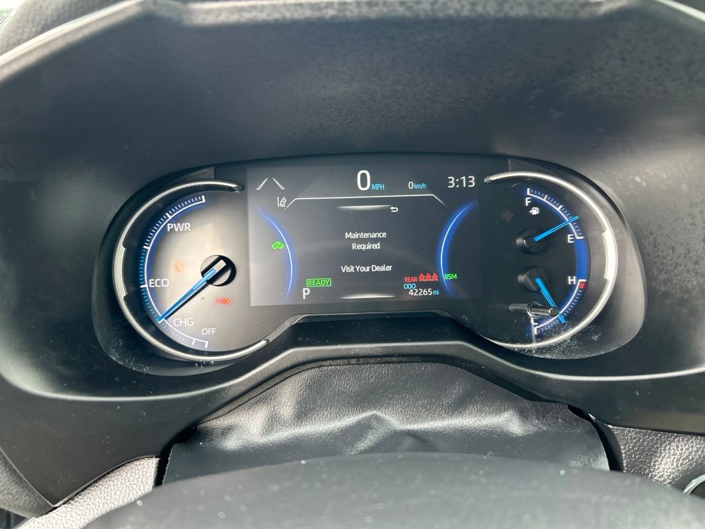 Used 2025 Toyota RAV4 XLE AWD/4WD image 24