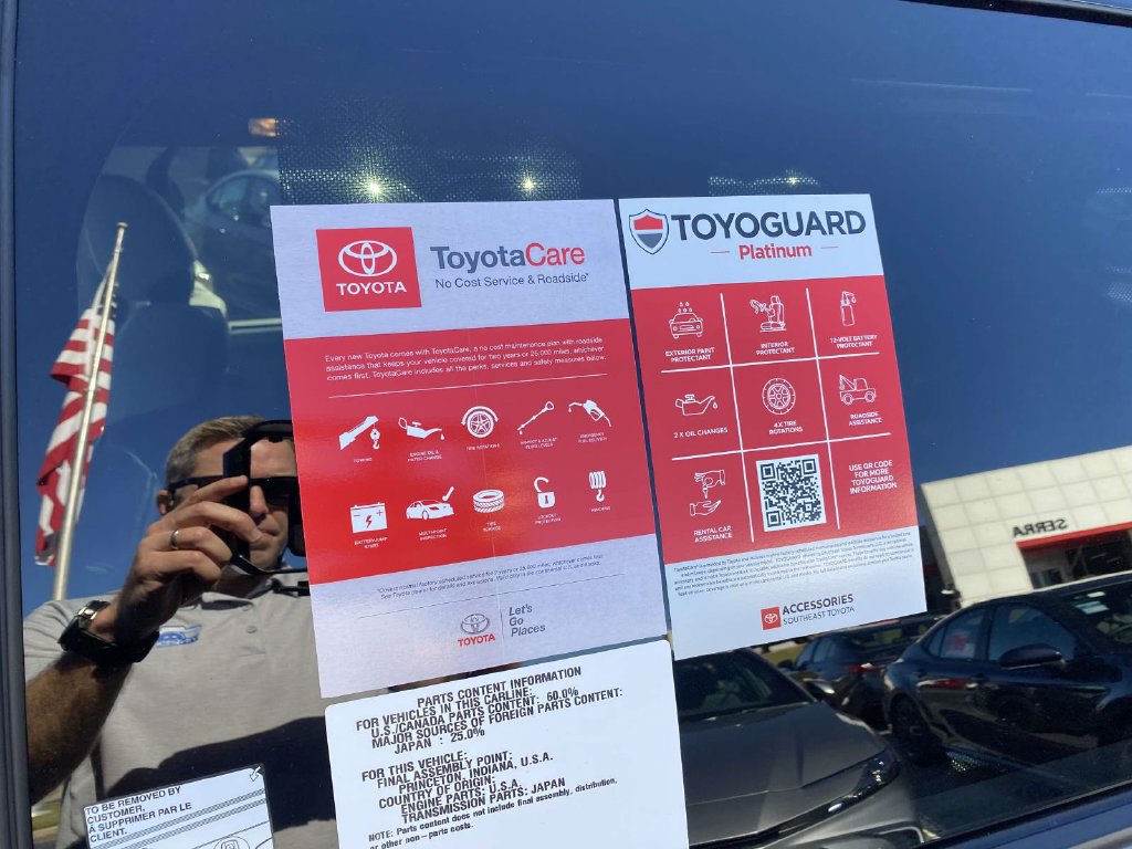New 2026 Toyota Sienna XSE FWD image 11