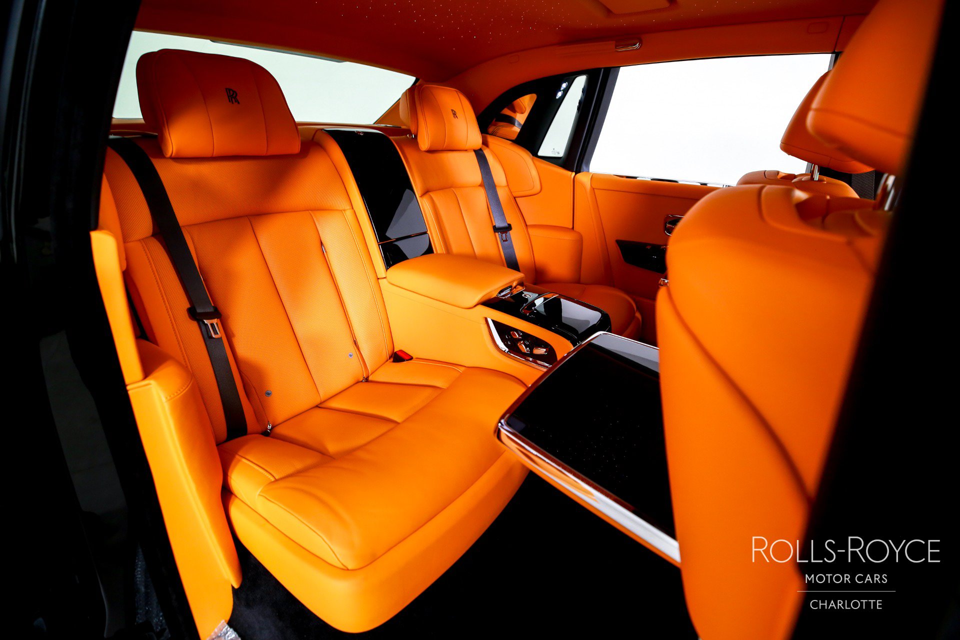 New 2027 Rolls-Royce Phantom Sedan RWD image 31