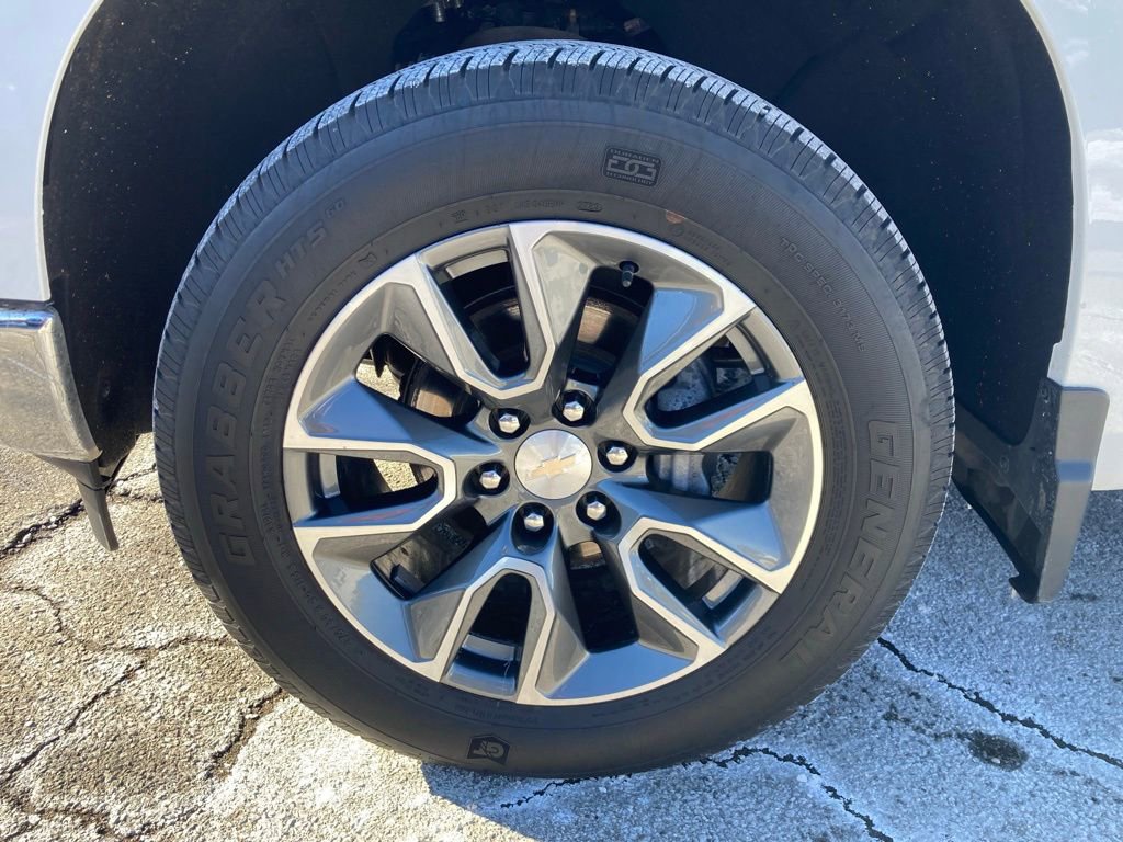 Used 2024 Chevrolet Silverado 1500 LT image 24