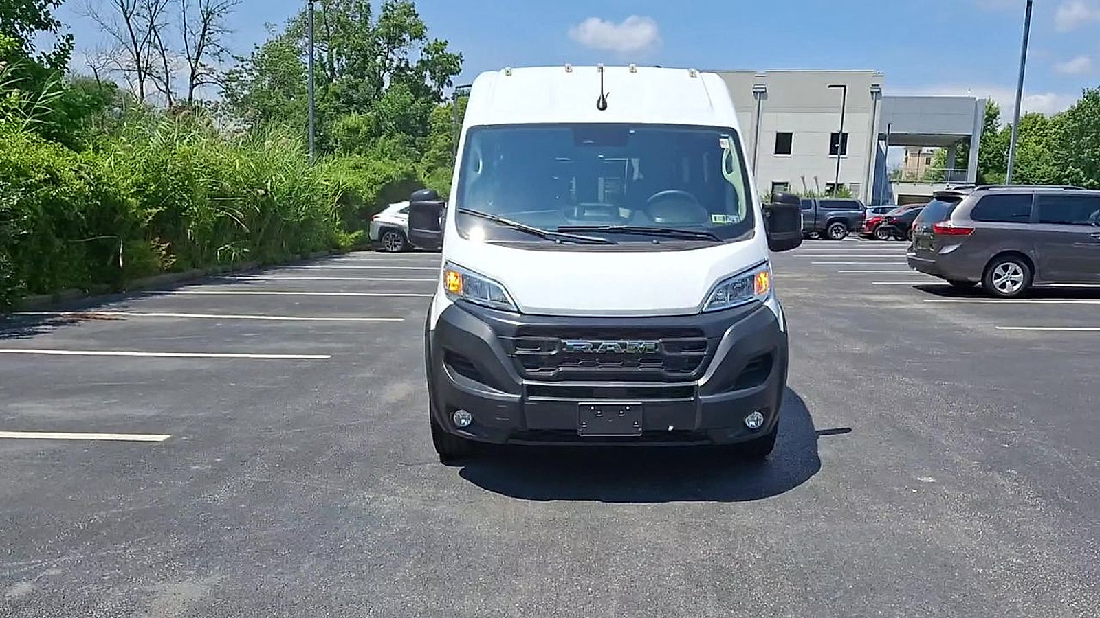 Used 2024 RAM ProMaster 2500 w/ Convenience Group FWD image 6