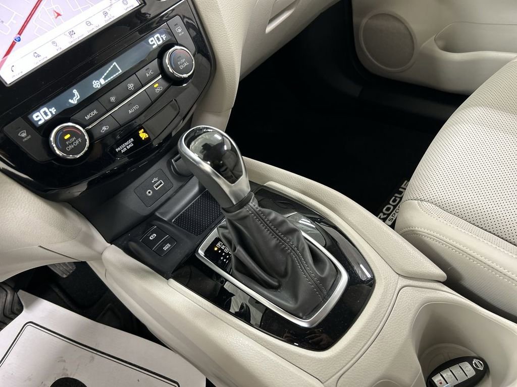 Used 2022 Nissan Rogue Sport SL image 18