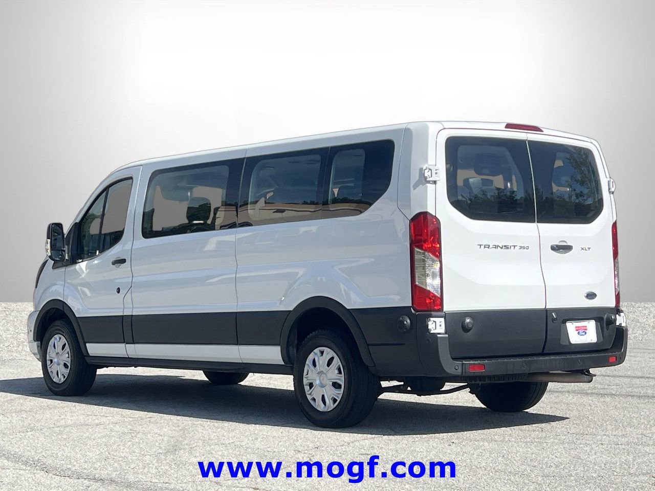 Used 2024 Ford Transit 350 XLT image 2