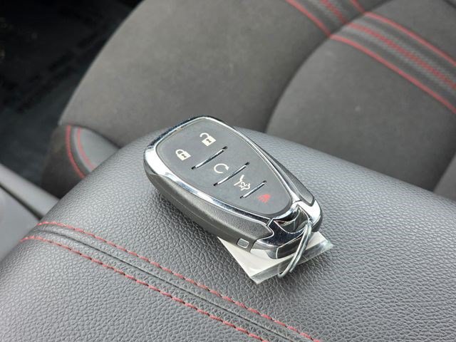 Used 2023 Chevrolet Equinox RS AWD/4WD image 38