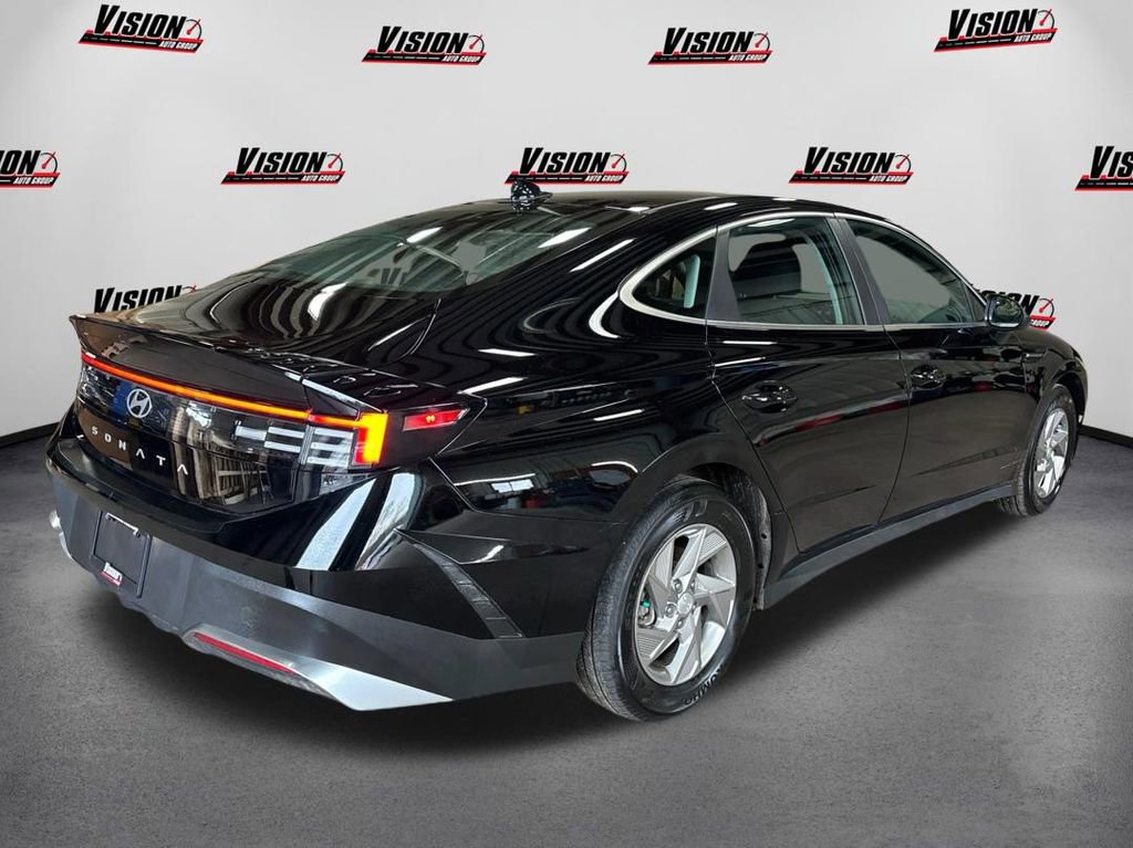 Certified 2025 Hyundai Sonata SE image 5