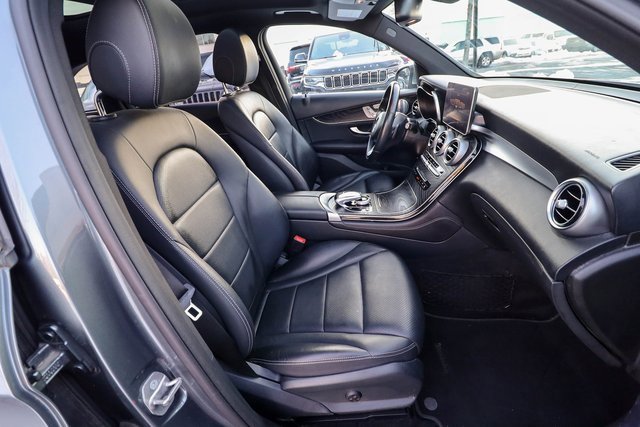 Used 2018 Mercedes-Benz GLC 300 4MATIC image 43