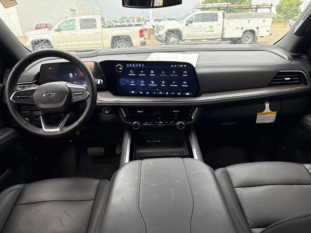 Used 2025 Chevrolet Tahoe Z71 w/ Comfort Package AWD/4WD image 16