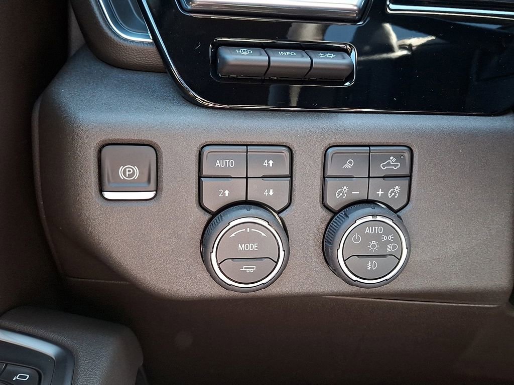 New 2026 Chevrolet Silverado 1500 LTZ AWD/4WD image 16